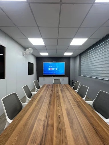 Conference Room Speakerphone: How to Choose the Right One